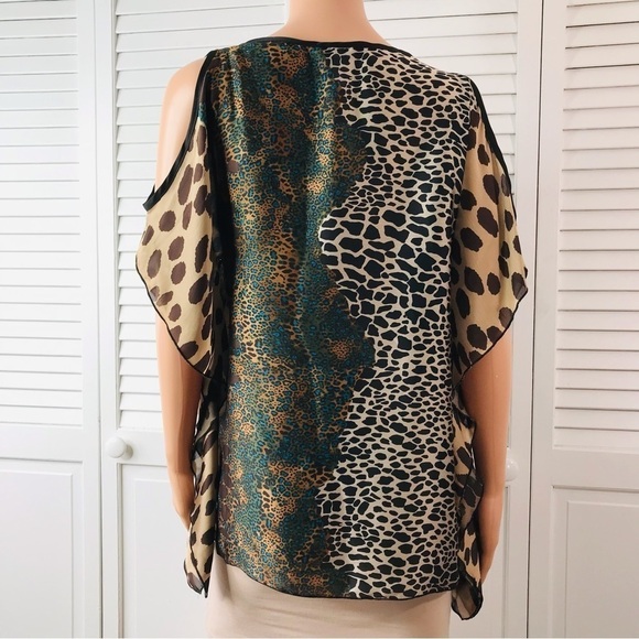 2/$25 BODY CENTRAL Animal Print Lightweight Blouse Size Large - Picture 6 of 6